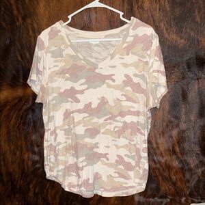 Pink camo tee